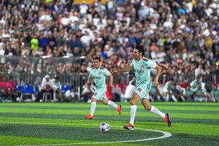 Danh sách hậu vệ ghi bàn kể từ khi cải tổ Champions League: Ramos đứng đầu với 17 bàn, Carlos và Pique đứng thứ hai với 16 bàn.